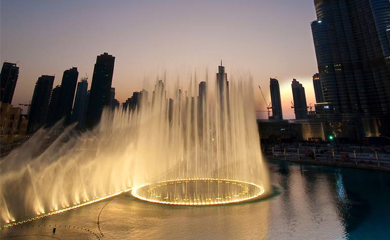 Watch the Dancing Fountains in Dubai