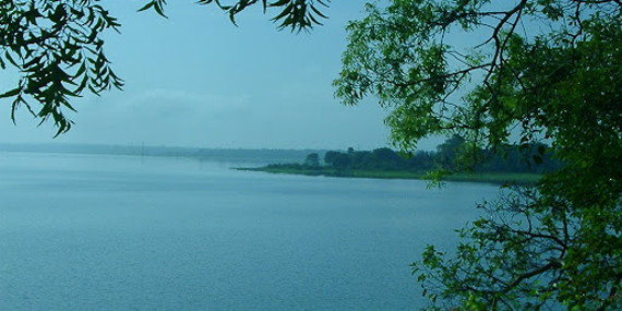 Nuwara Weva (Reservoir) 