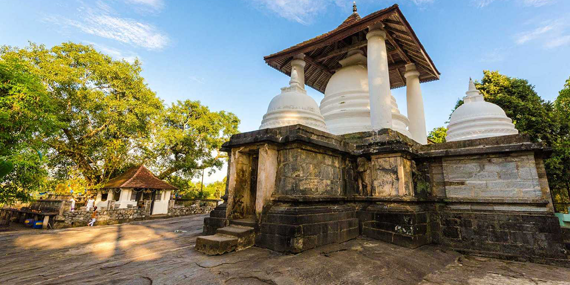 Gadaladeniya Temple