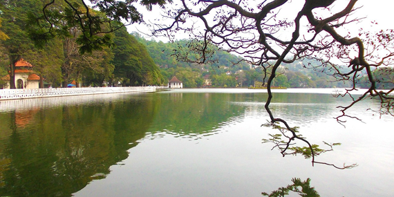 Kandy Lake