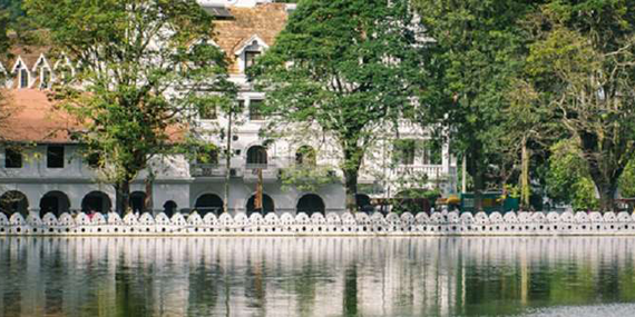 Kandy Lake