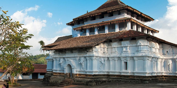 Lanka Thilaka Temple