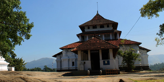 Lanka Thilaka Temple