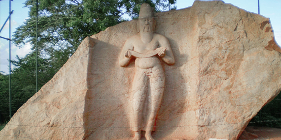 Pulasthi rishi statue