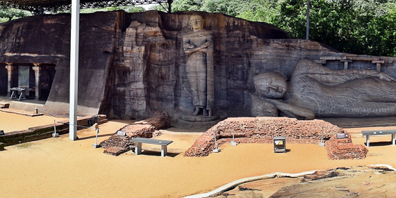 Gal Viharaya – Rock Temple